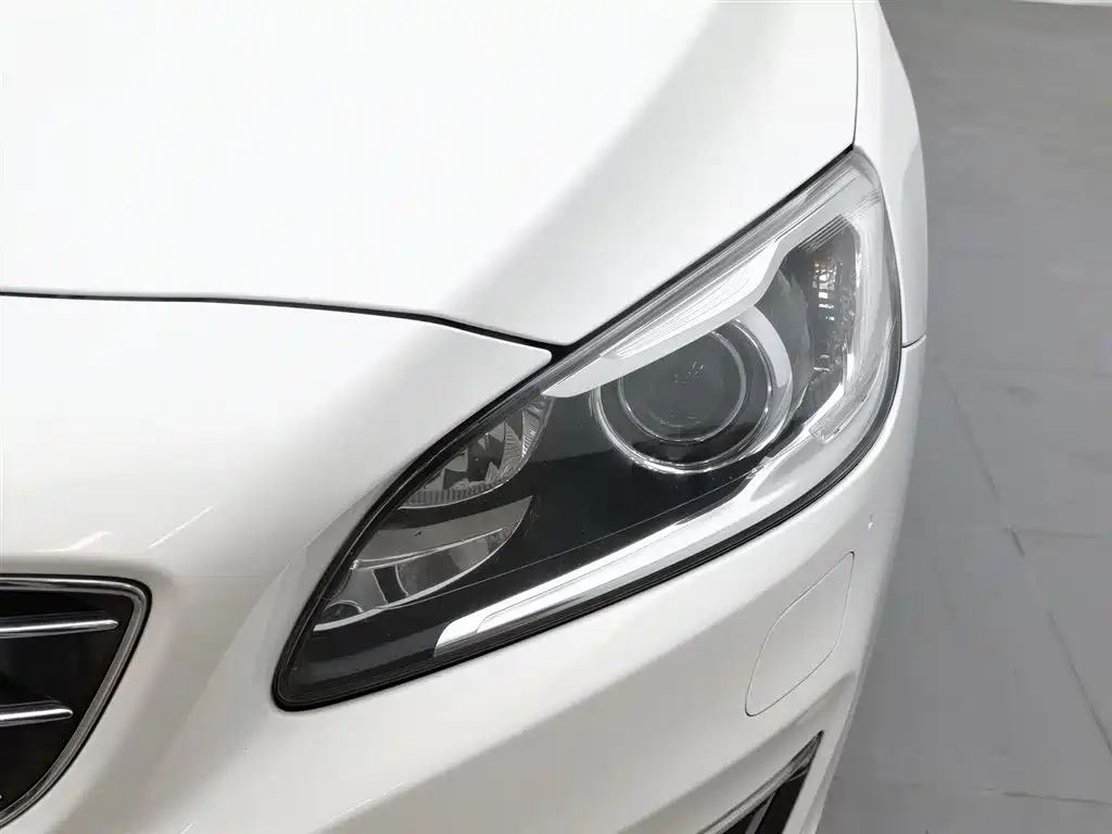 Volvo S60 沃尔沃S60 2014款 S60 L T5 智越版