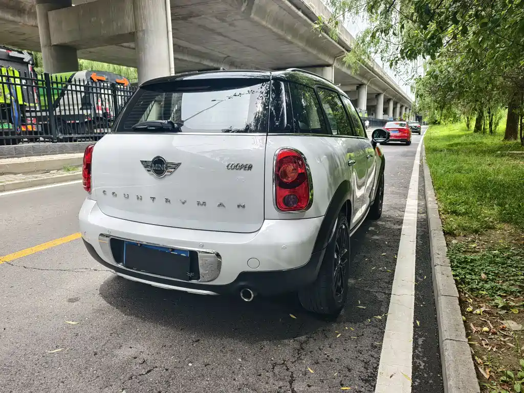 MINI COUNTRYMAN 1.6 T COOPER ALL4 Fun