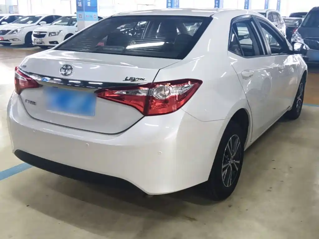 Levin 1.6 G CVT Elite