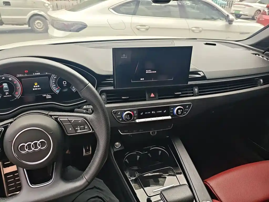 Audi A4 L 40 TFSI Luxury Dynamic Starry Night