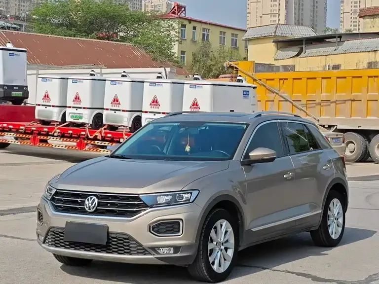Volkswagen T-ROC 230 TSI DSG 2 WD Progressive CN-V