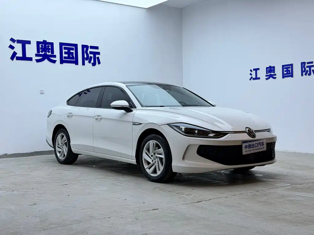 Lamando Lamando L 280 TSI DSG Dazzle Hot
