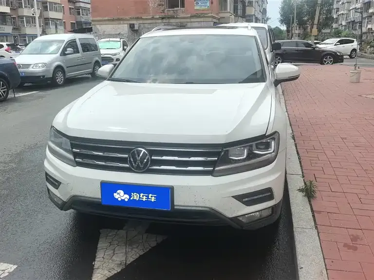 Volkswagen Tiguan L 330 TSI Auto 2 WD Smart Enjoyment