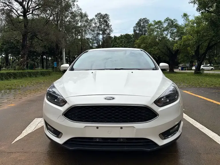Ford Focus Hatchback Classic EcoBoost 180 Auto Elite