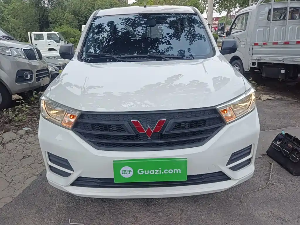 Wuling Hongguang 1.5 L S Basic LAR