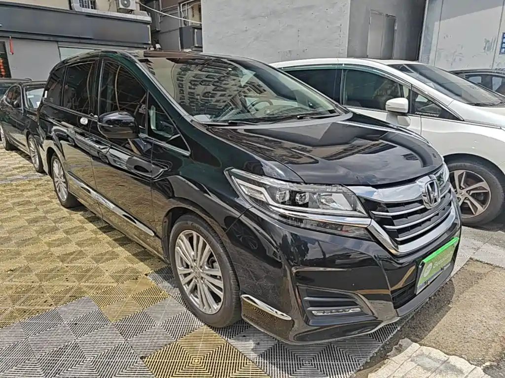 Elysion 2.4 L Style
