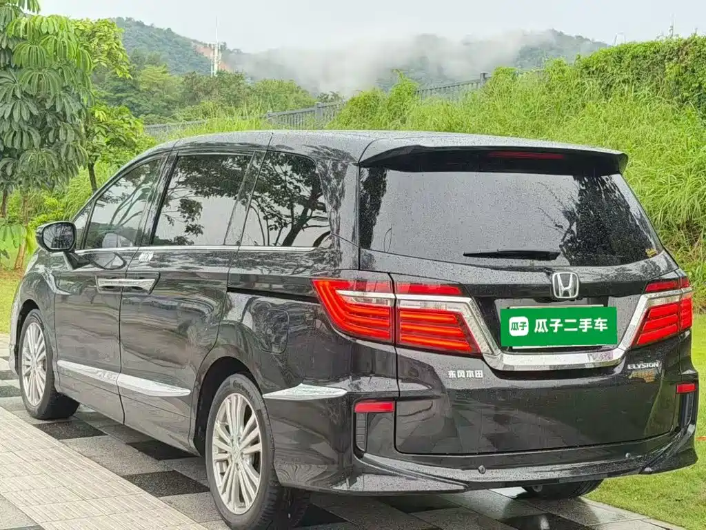 Elysion 2.4 L Style