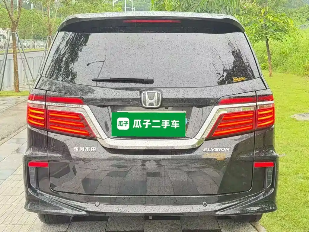 Elysion 2.4 L Style