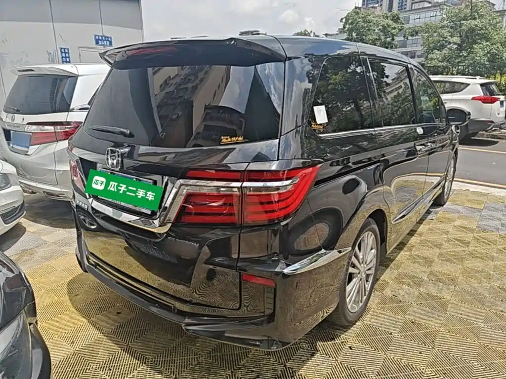 Elysion 2.4 L Style