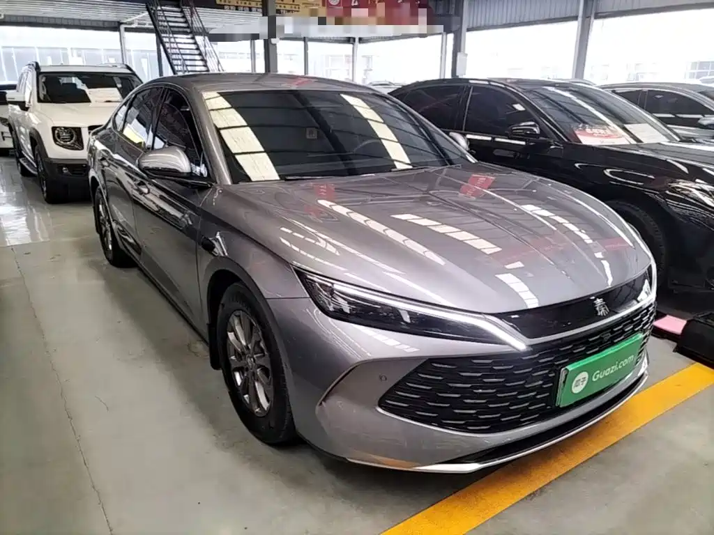 Qin L DM-i Smart Drive 80 KM Leading