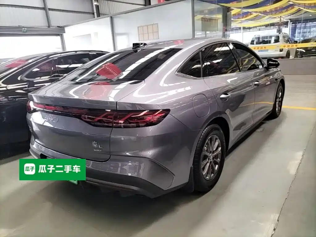 Qin L DM-i Smart Drive 80 KM Leading