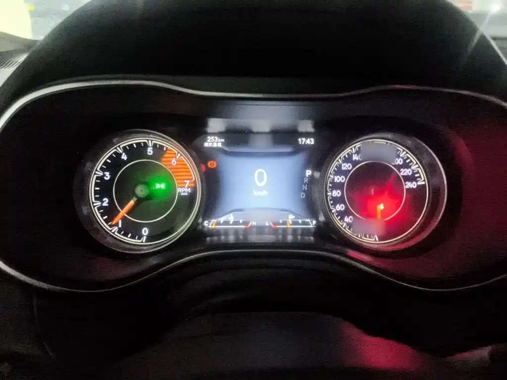 Cherokee 2.0 T 2 WD Smart Enjoyment CN-V