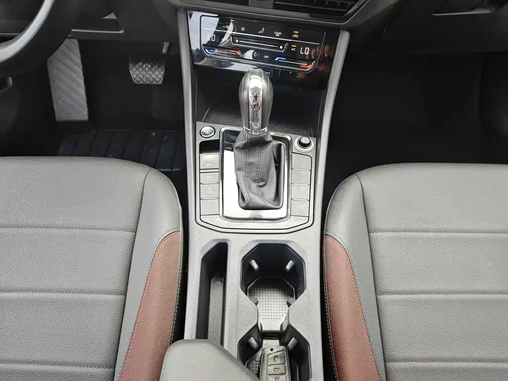 Bora 1.5 L Auto Comfort
