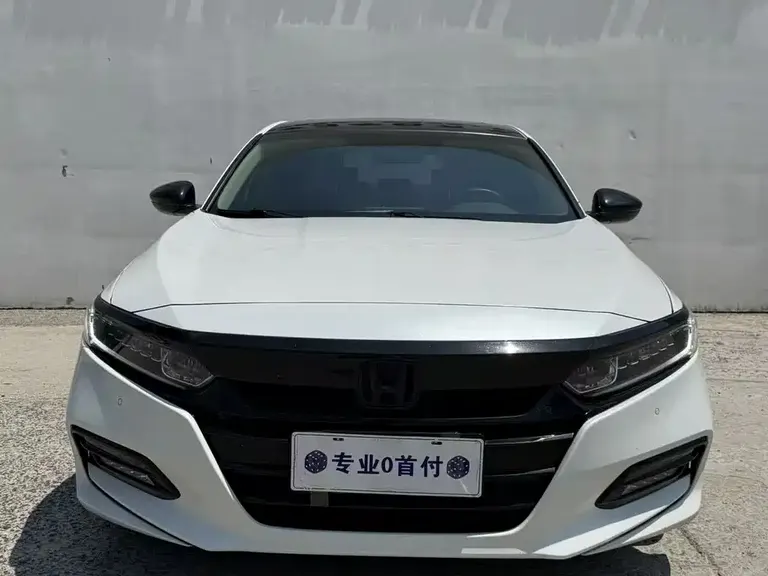 Honda Accord 260 TURBO Luxury CN-V