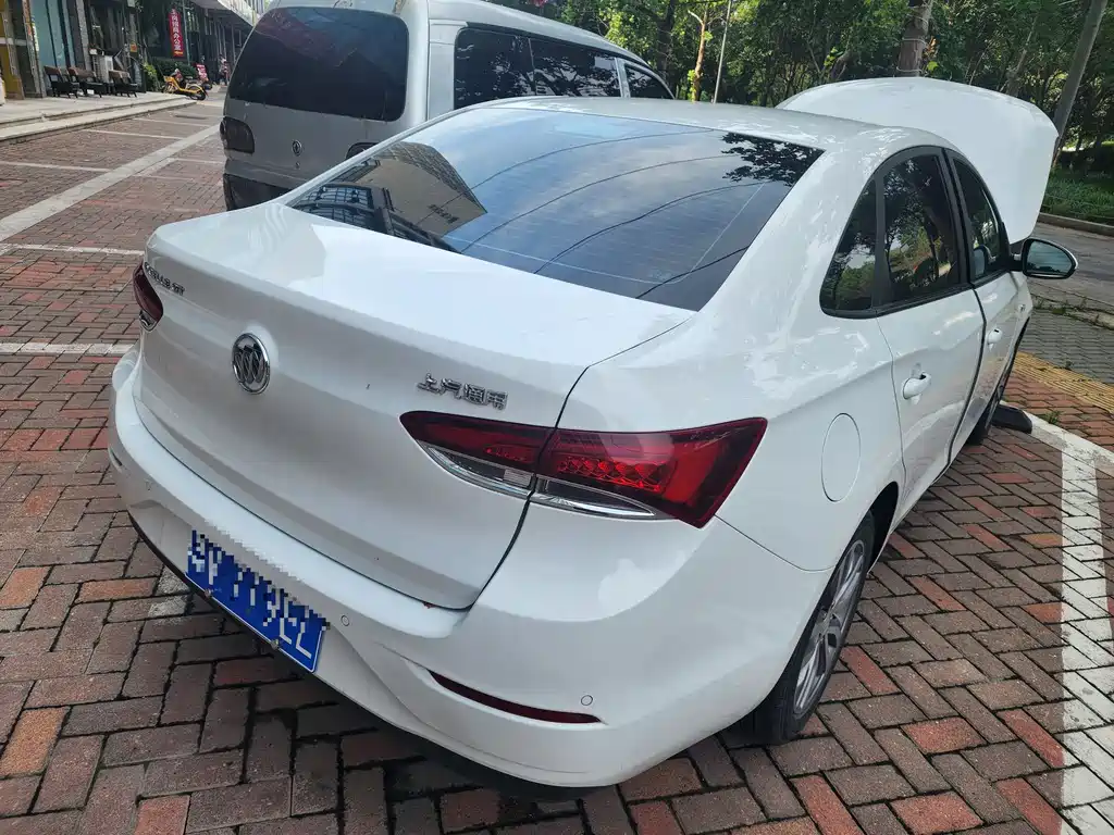 Excelle GT 1.3 T Auto Light Hybrid Elite