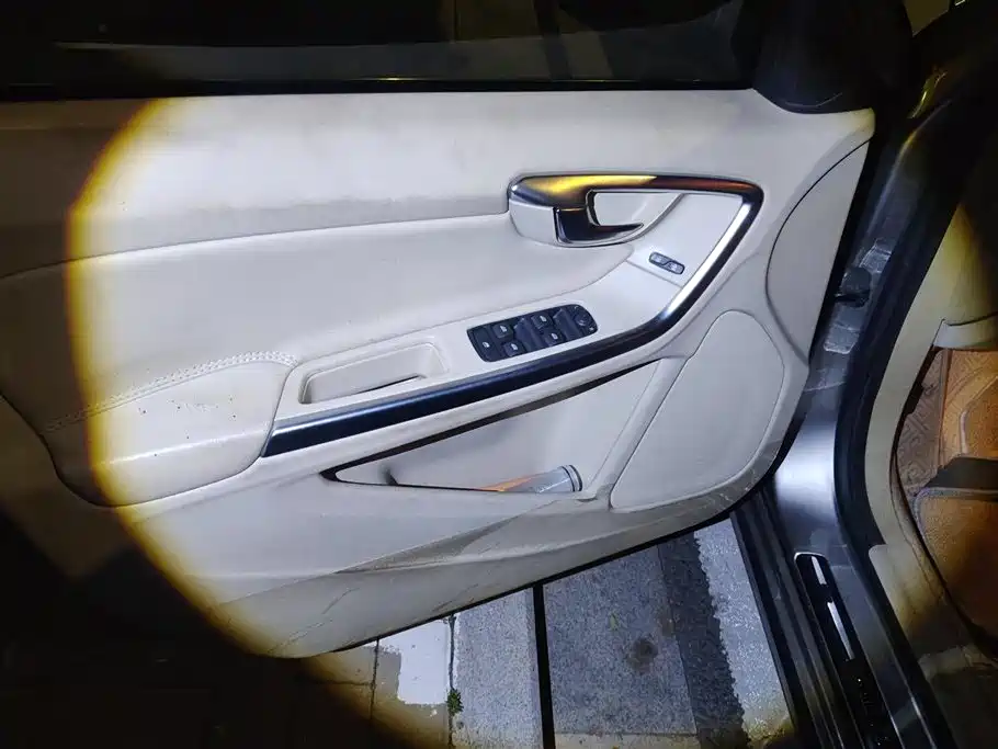 Volvo S60 S60 L 2.0 T Smart Vision