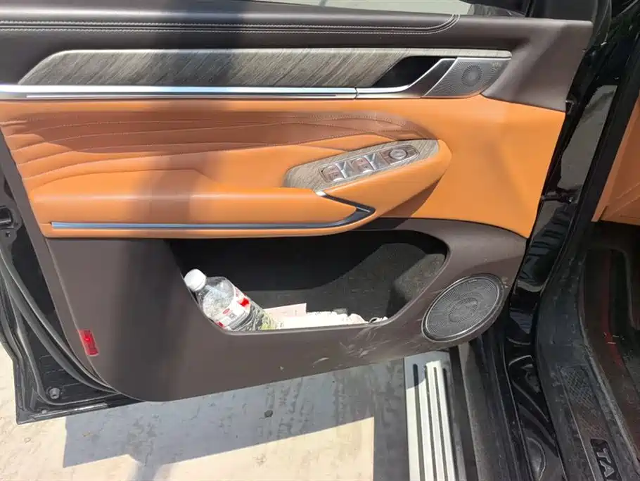 Tank 500 3.0 T Business Realm 5-seat