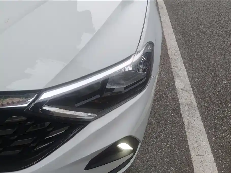 Jetta VA3 1.5 L Auto Joy