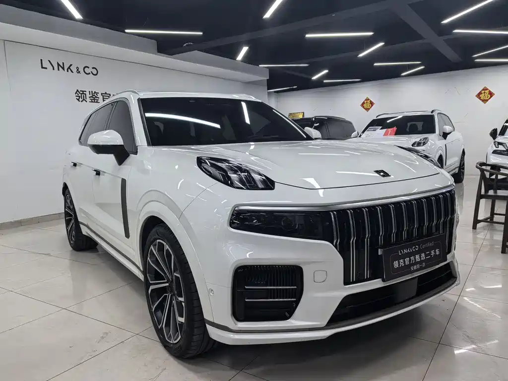 Lynk & Co 09 2.0 T Halo 6-seat