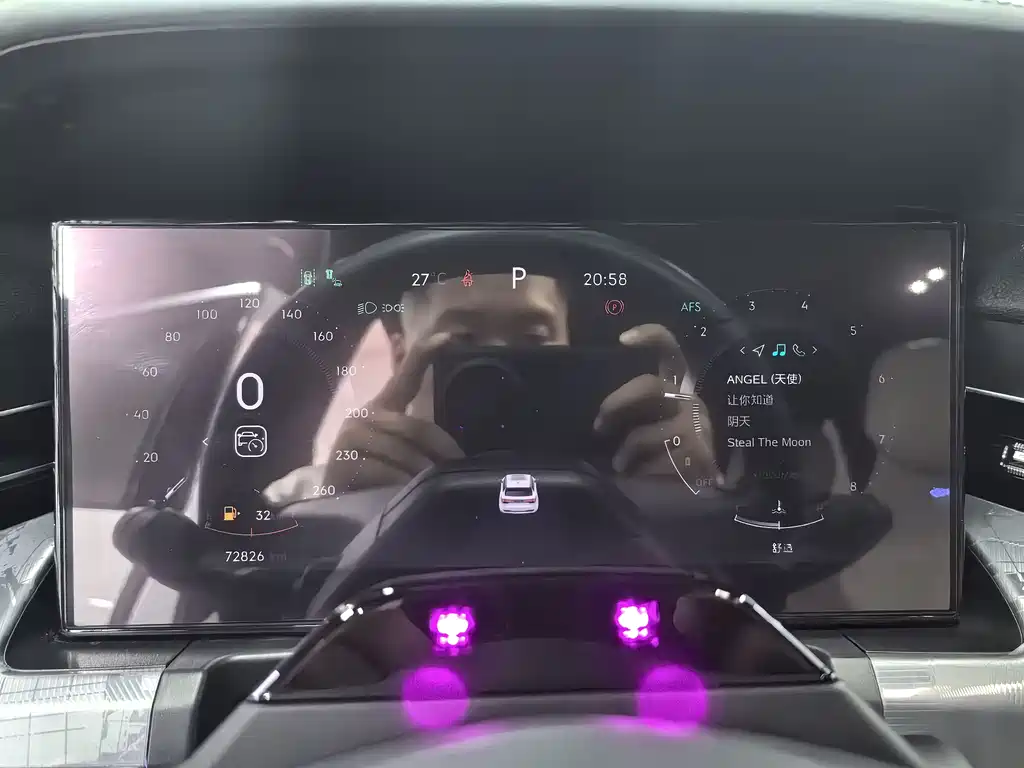 Lynk & Co 09 2.0 T Halo 6-seat
