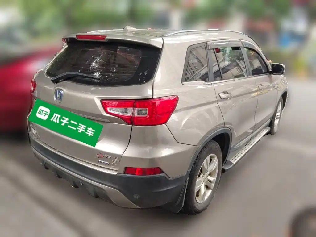 Changan CS75 长安CS75 2016款 2.0 L 手动领先型 国V