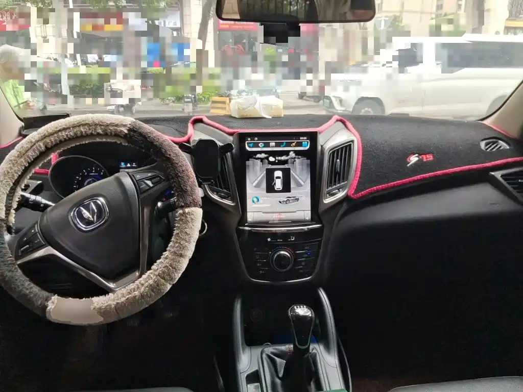 Changan CS75 长安CS75 2016款 2.0 L 手动领先型 国V