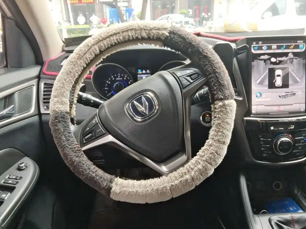Changan CS75 长安CS75 2016款 2.0 L 手动领先型 国V