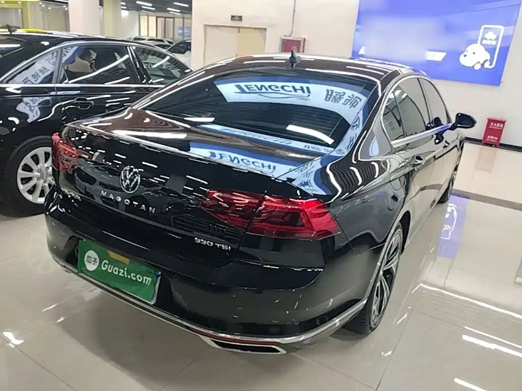Magotan 330 TSI DSG Luxury