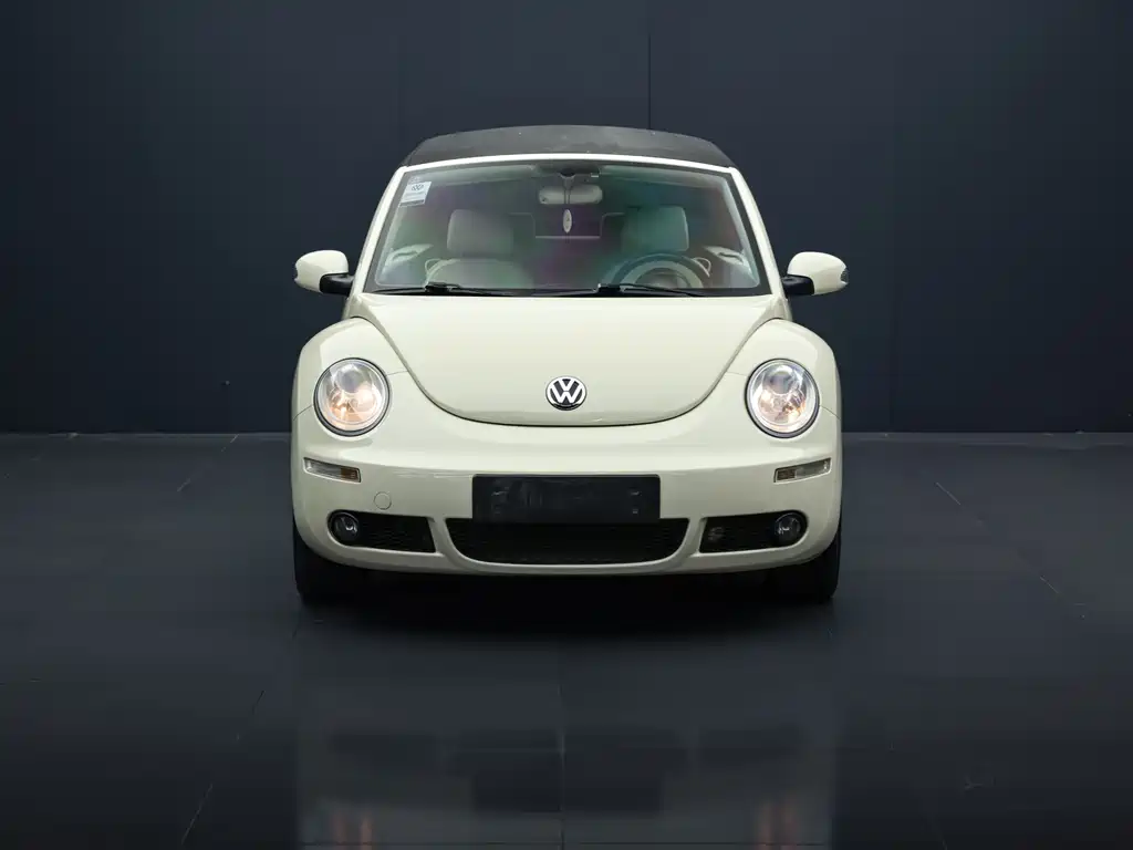 Beetle 2.0 AT Top Config Convertible