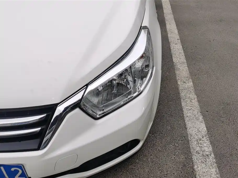 Venucia R50 1.6 L Auto Fashion