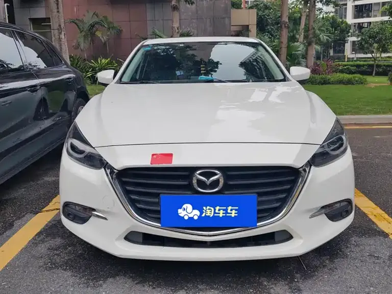 Mazda 3 Axela Sedan 1.5 L Auto Luxury CN-V