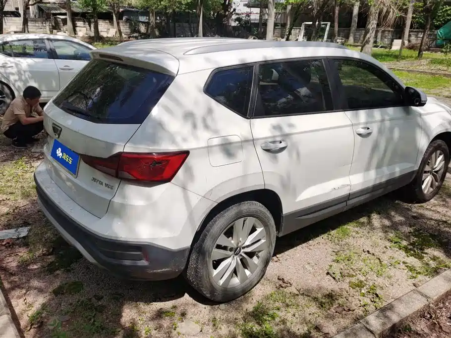 Jetta VS5 280 TSI Auto Progressive