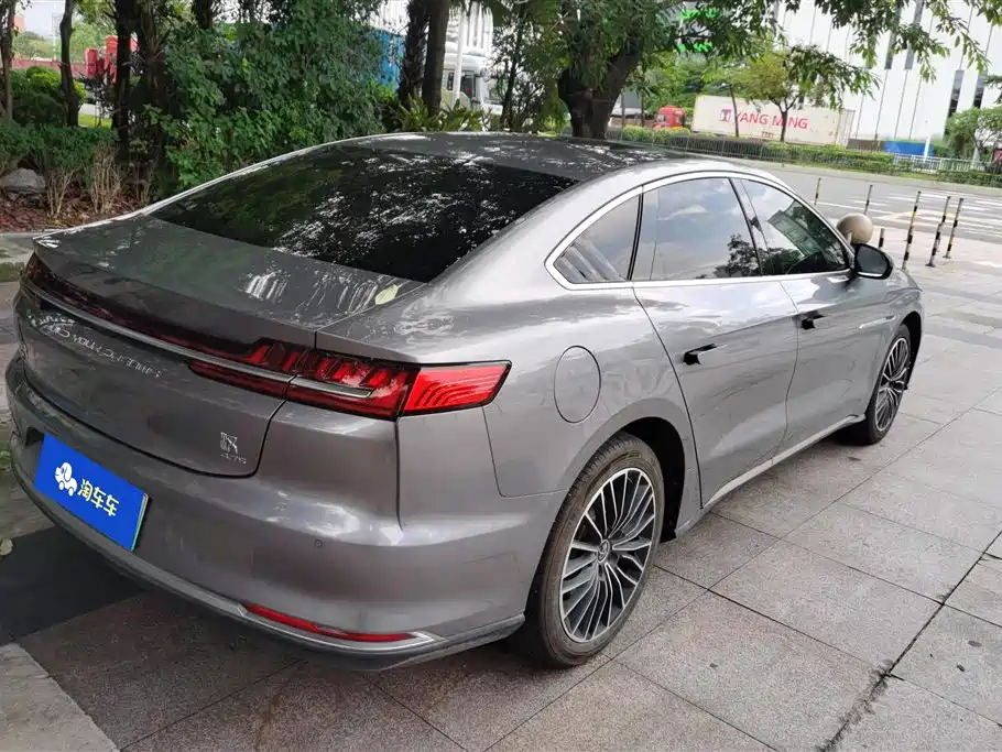 Han DM 4 WD Performance Luxury