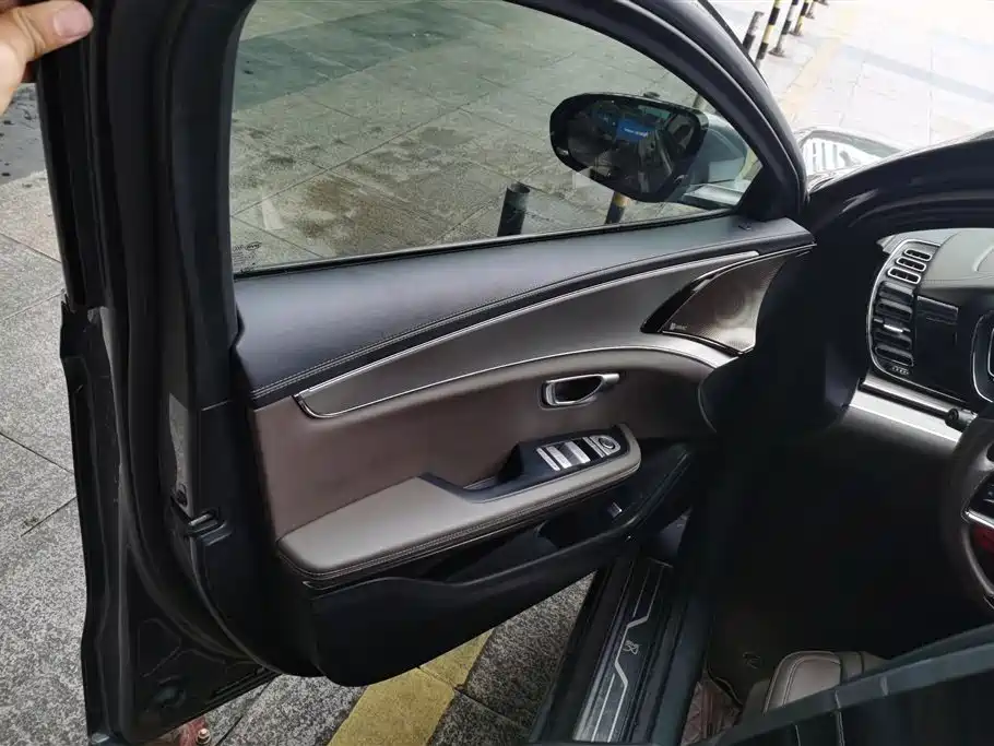 Han DM 4 WD Performance Luxury