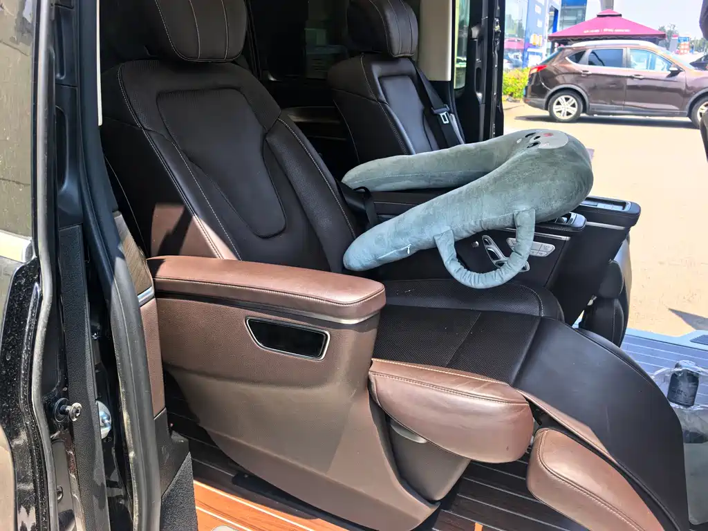 Mercedes-Benz V-Class V 260 L LWB Range Luxury