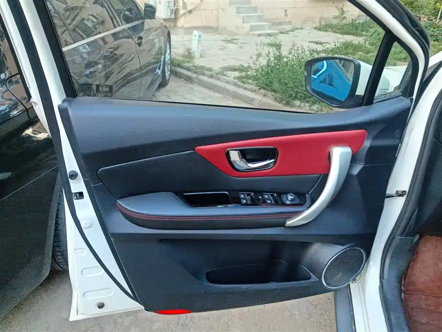 Haval H1 哈弗H1 2015款 1.5 L AMT都市型