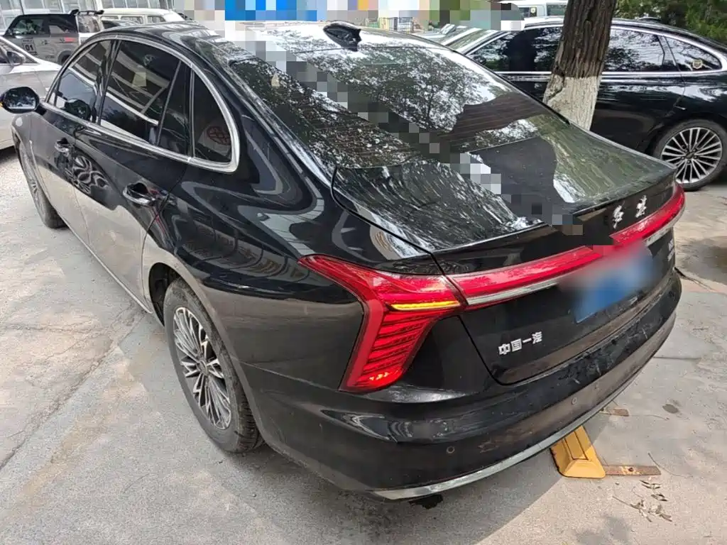Hongqi H5 1.5 T DCT Flagship Charm