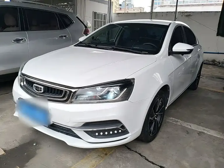 Geely Emgrand 1.5 L CVT Luxury