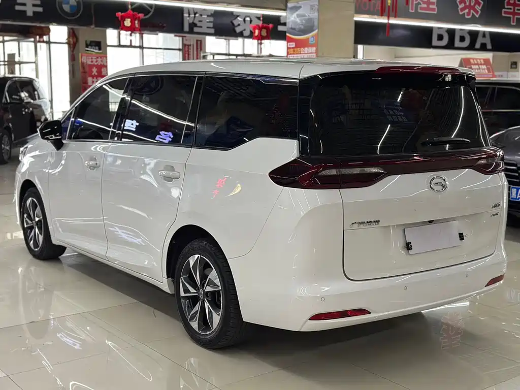 GAC Trumpchi M6 270 T DCT Luxury (7-seat)