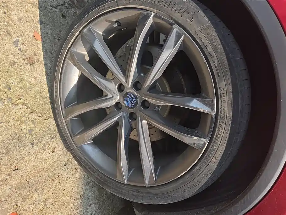 Tang NEV DM 2.0 T Full-time 4 WD Connected Creative Enjoyment 7-seat CN-V