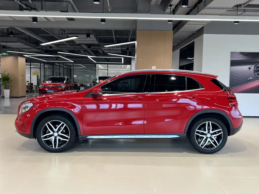 Mercedes-Benz GLA GLA 200 Fashion