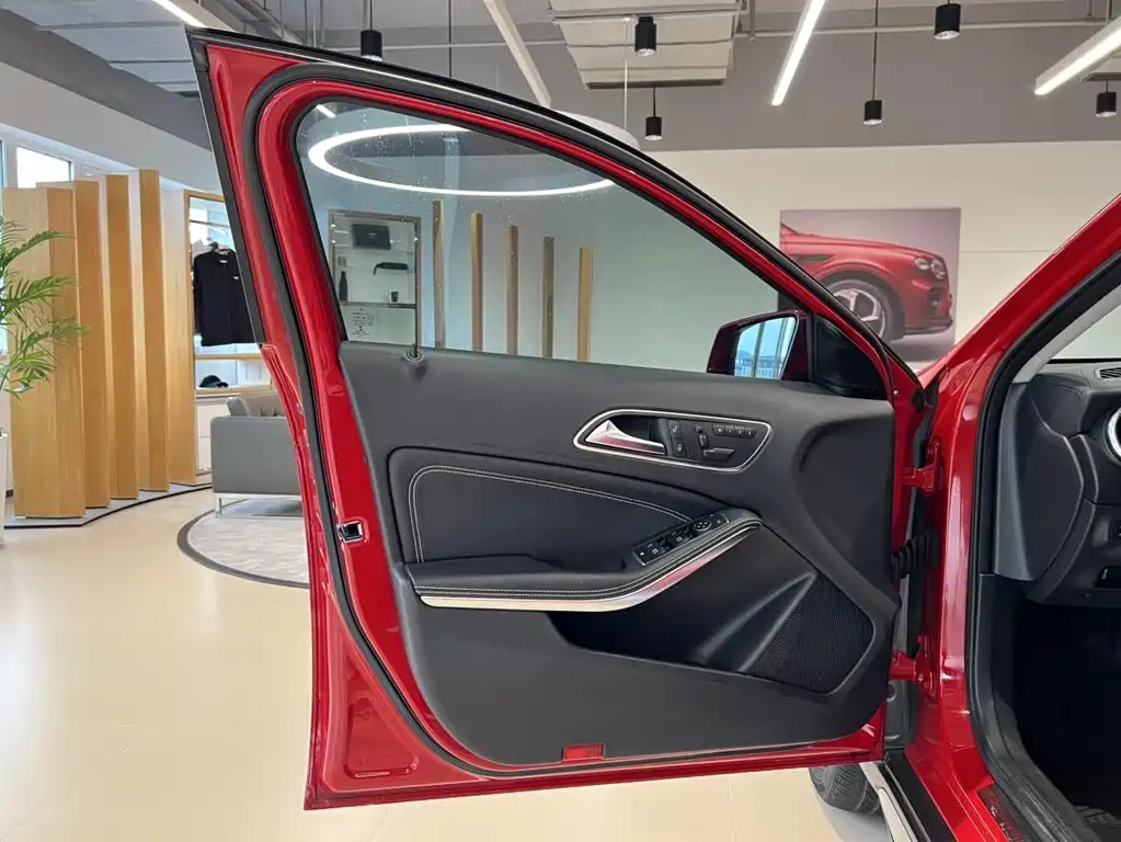 Mercedes-Benz GLA GLA 200 Fashion