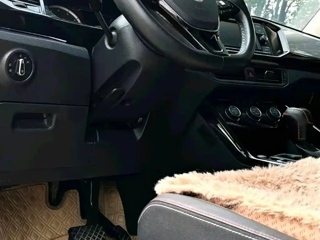 Tayron 280 TSI 2 WD Luxury Connected
