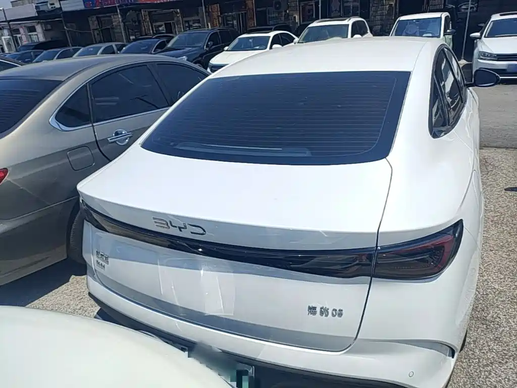 Seal 06 DM-i 80 KM Luxury