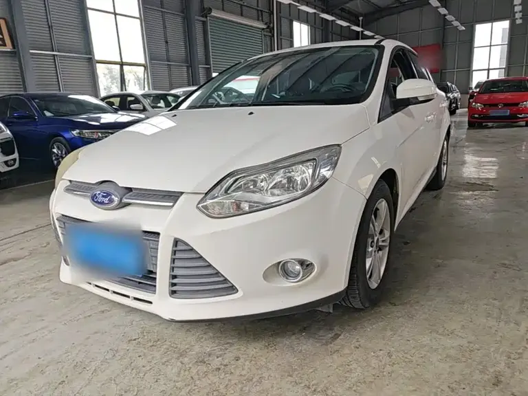 Ford Focus Hatchback 1.6 L Auto Style