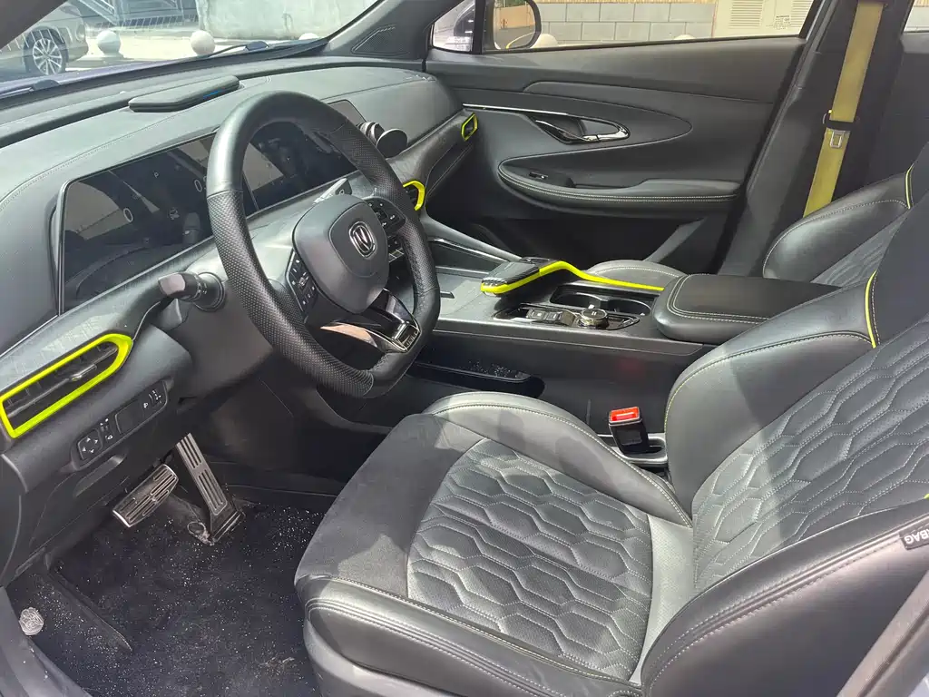 Changan UNI-T 1.5 T Sport Distinguished
