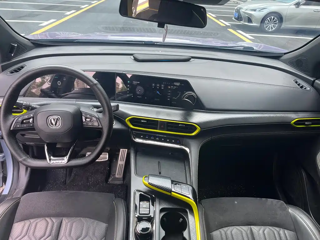 Changan UNI-T 1.5 T Sport Distinguished