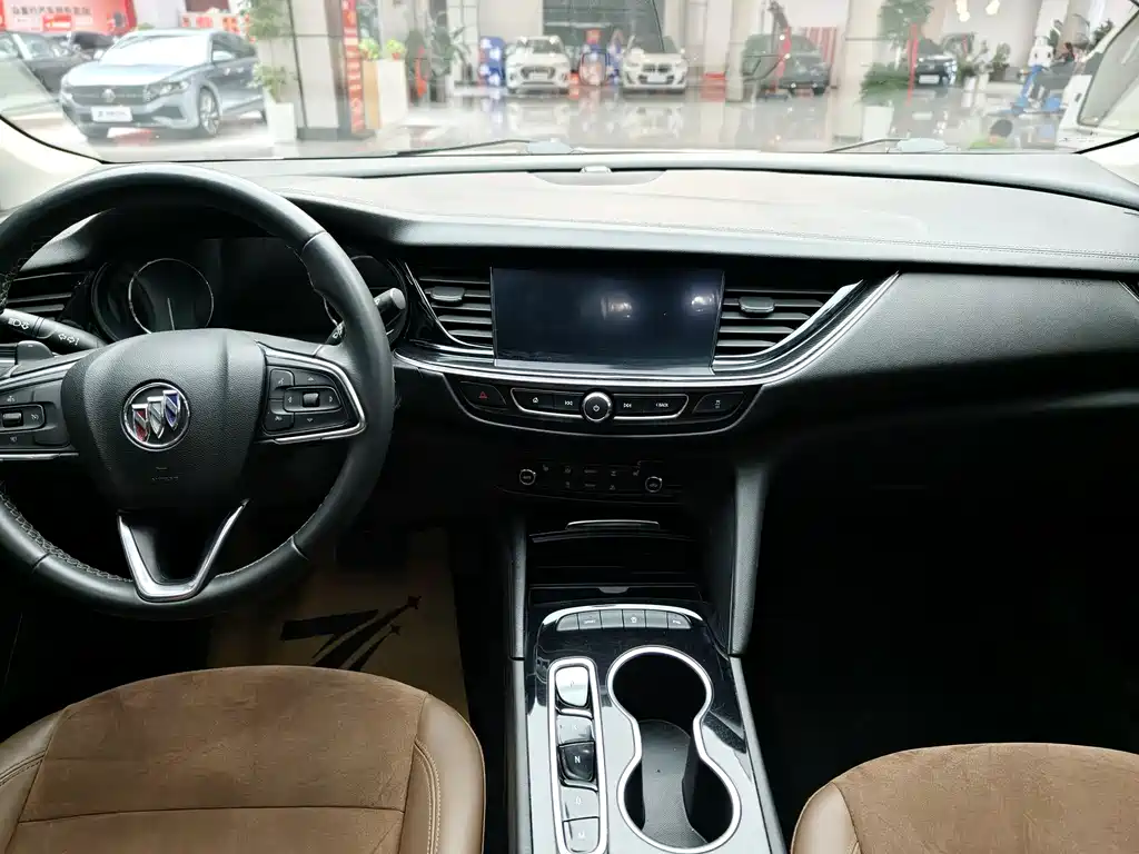 Regal 552 T Luxury