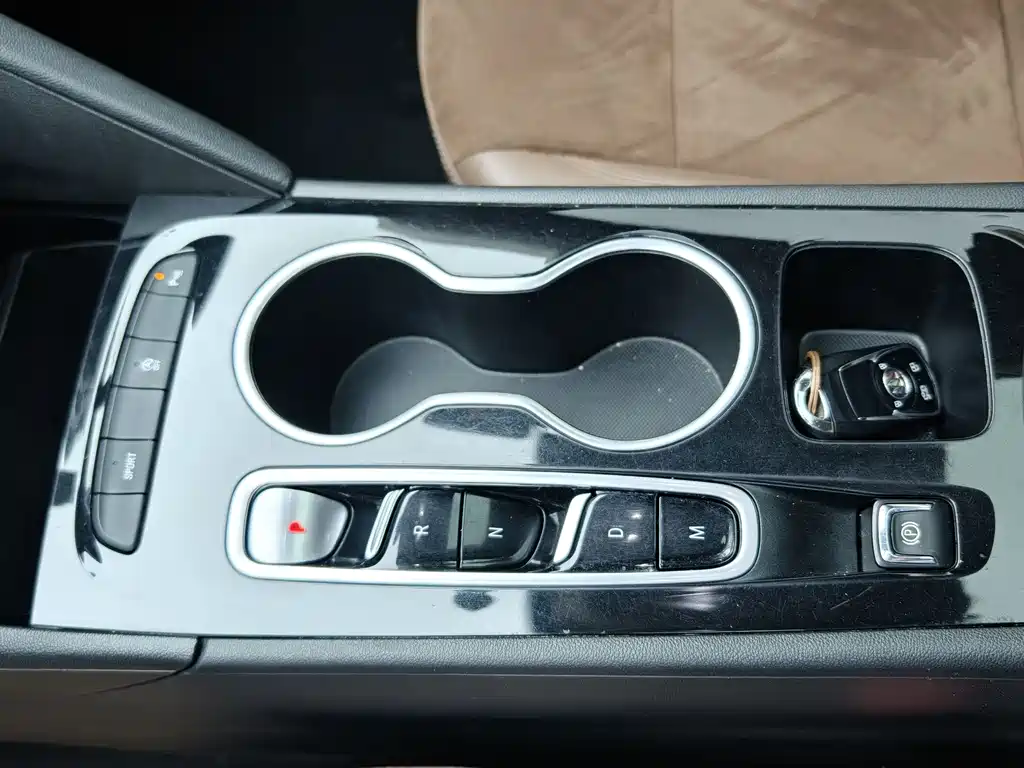 Regal 552 T Luxury