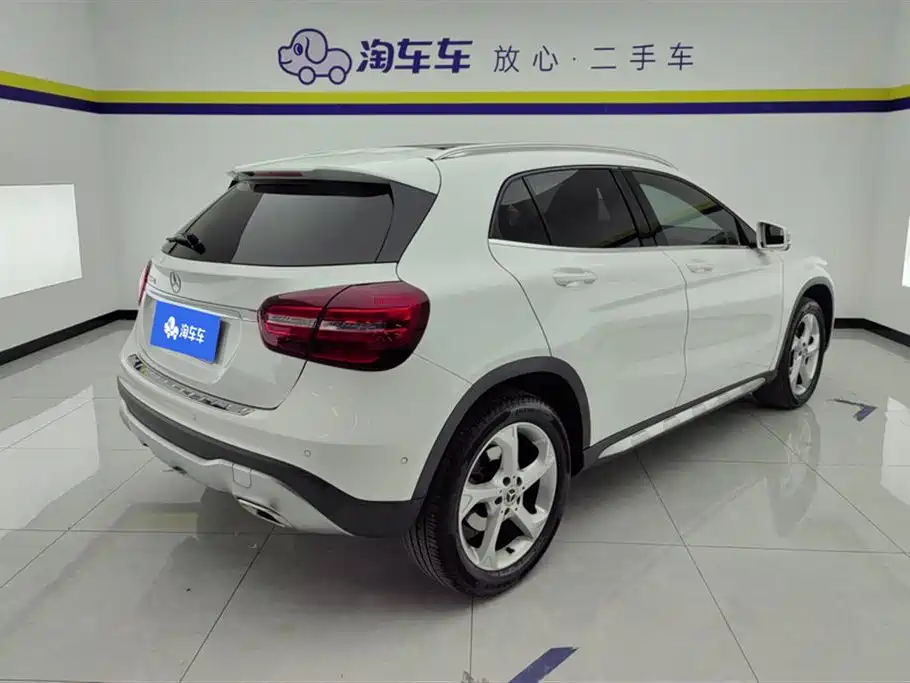 Mercedes-Benz GLA GLA 200 Dynamic